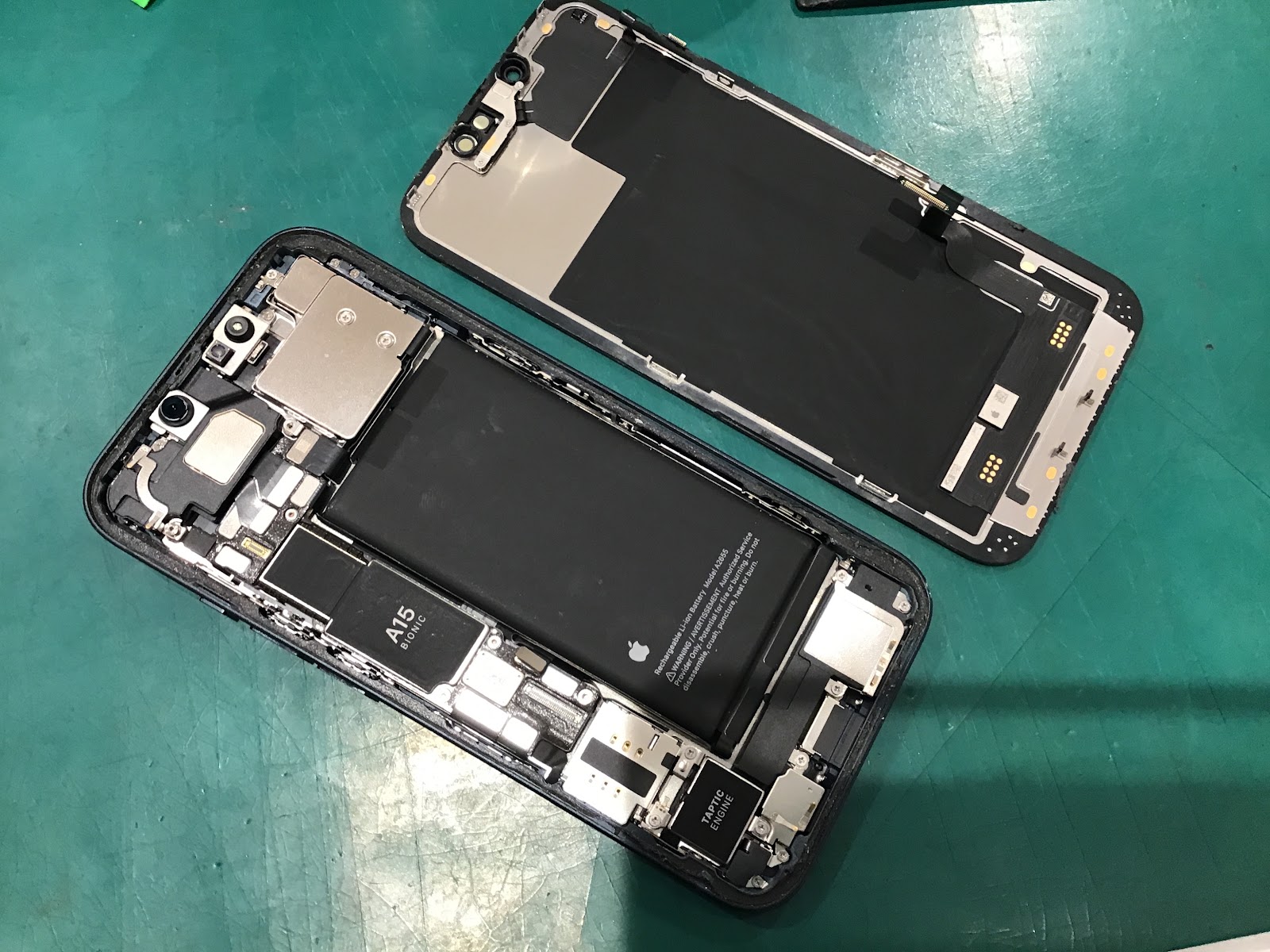 iPhone13のバッテリー交換を承りました！【スマホ修理工房丸井錦糸町店】